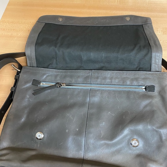 Grey and Black Leather laptop / tote bag - Picture 9 of 9